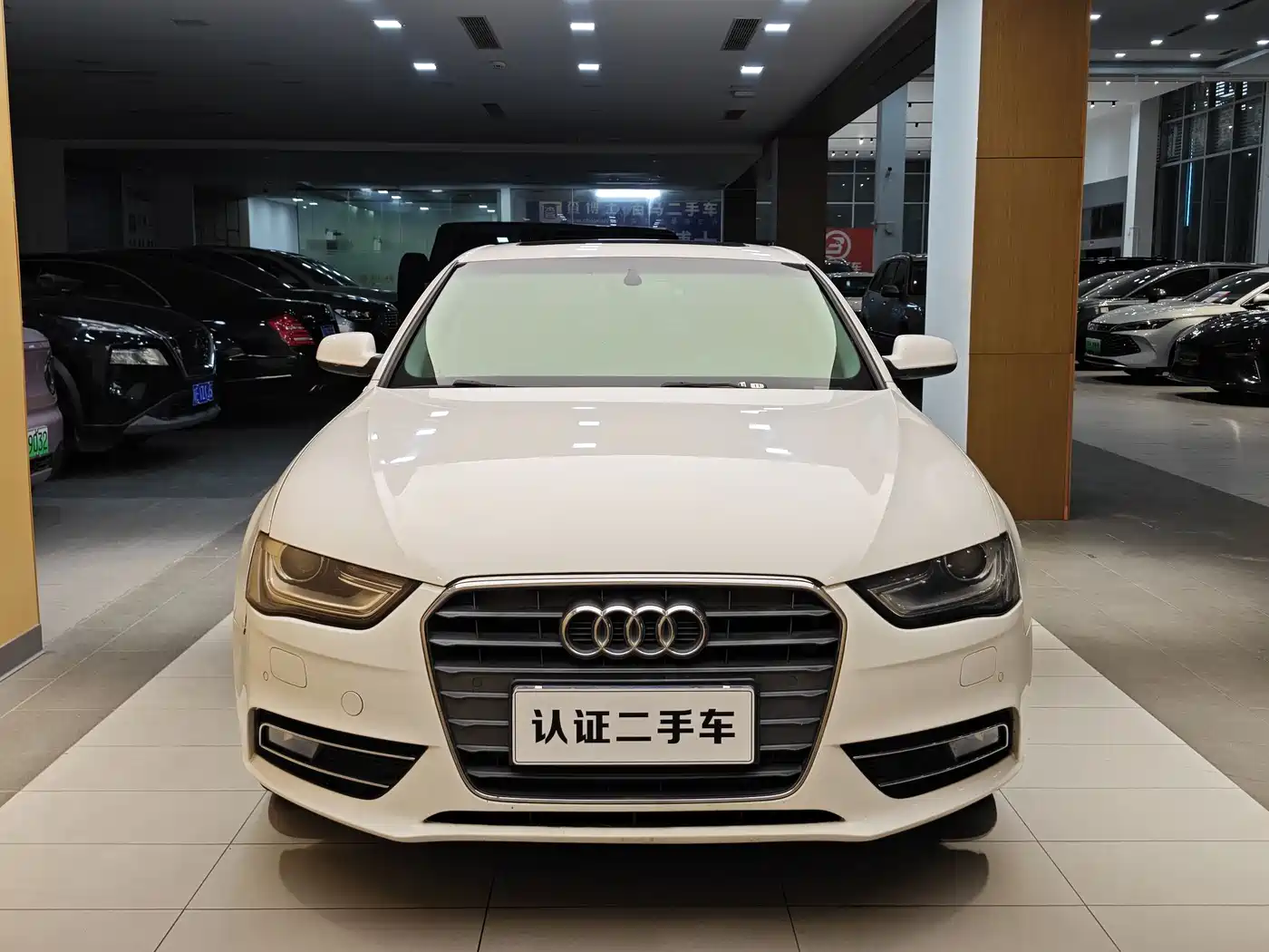 Audi A4L 2013 35 TFSI Automatic Standard фото 4