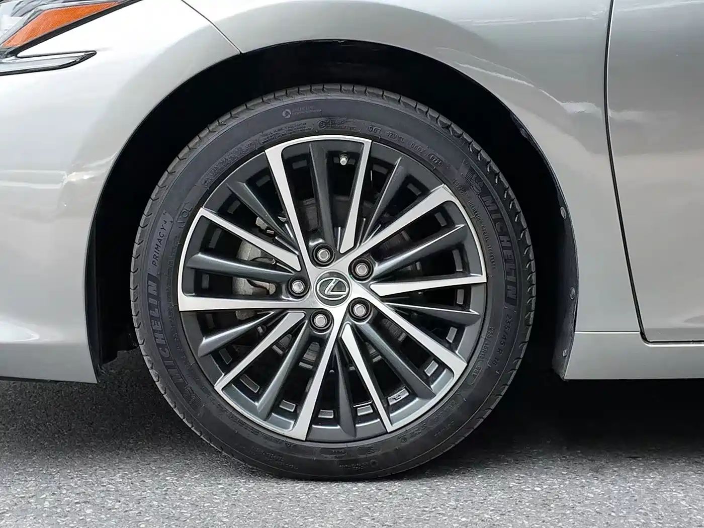 Фото 4 - Lexus ES