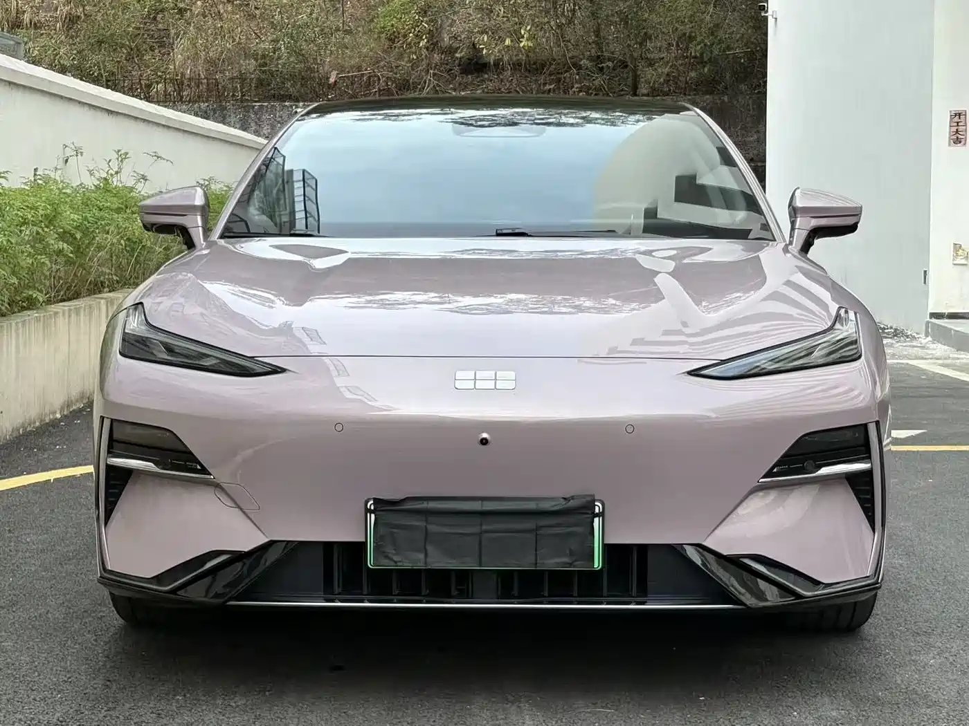 GEELY GALAXY GALAXY E8