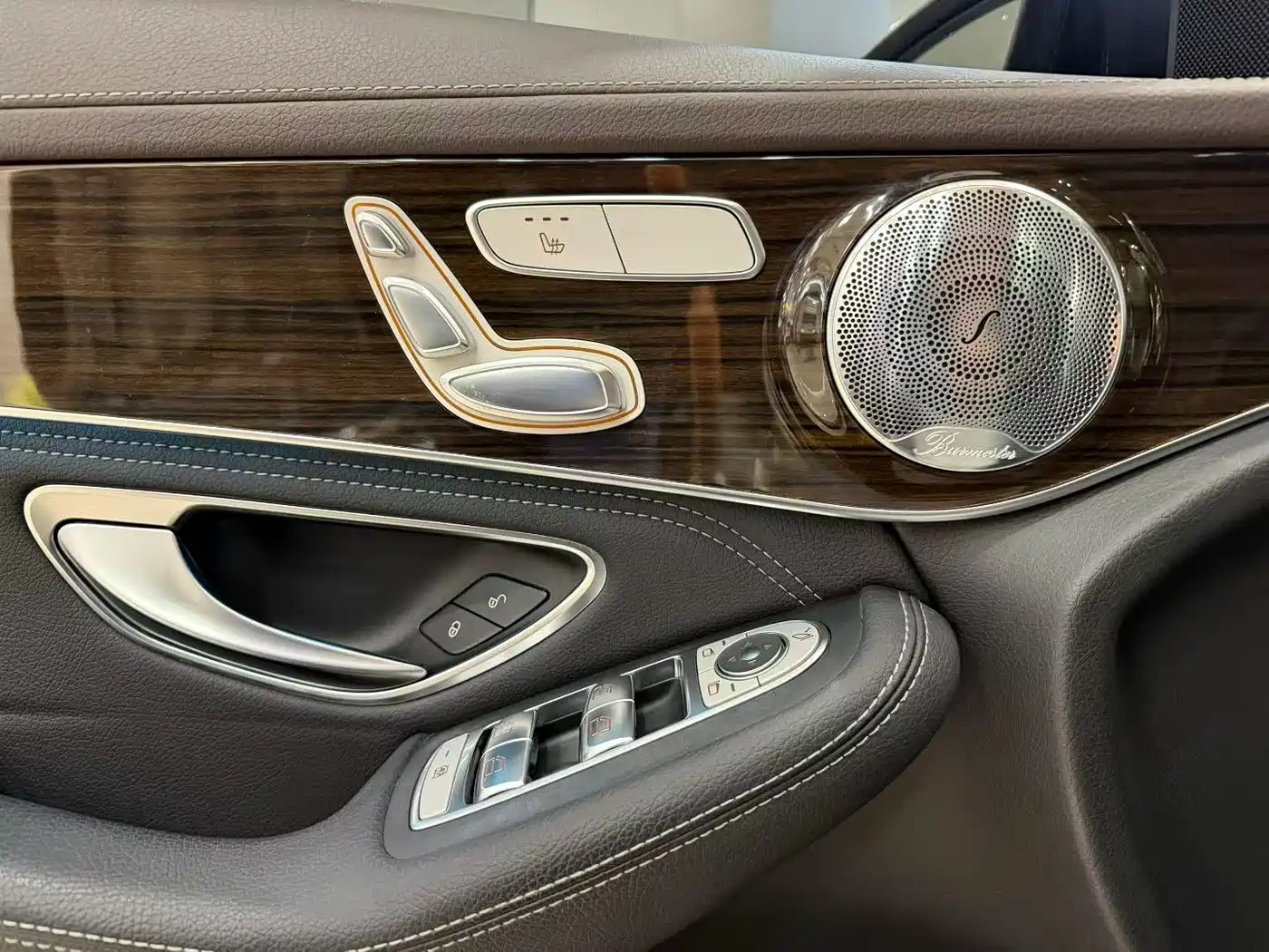 Mercedes-Benz GLC 2017 GLC 260 4MATIC Dynamic фото 9