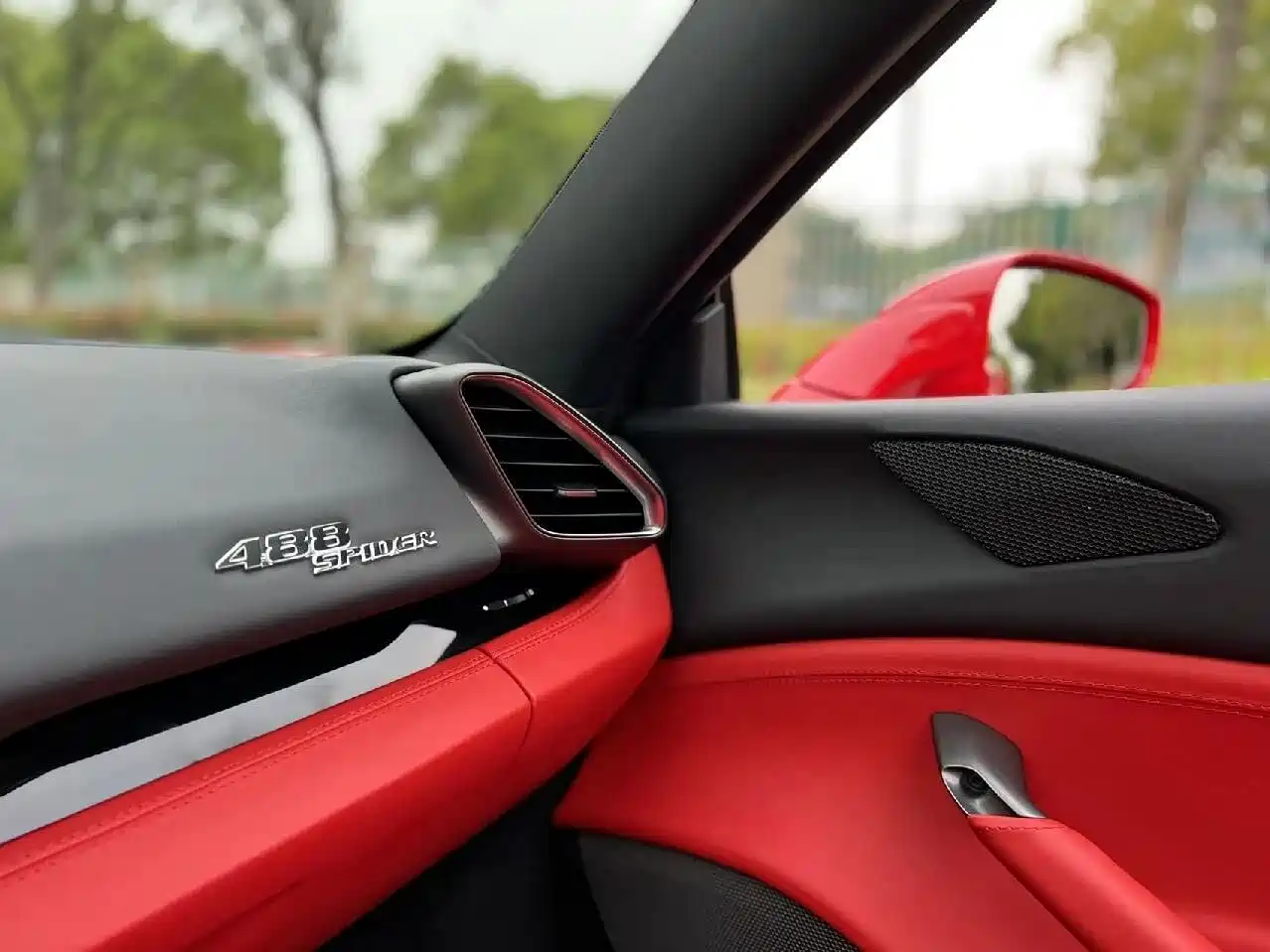 Ferrari 488 2019 2015 488 Spider