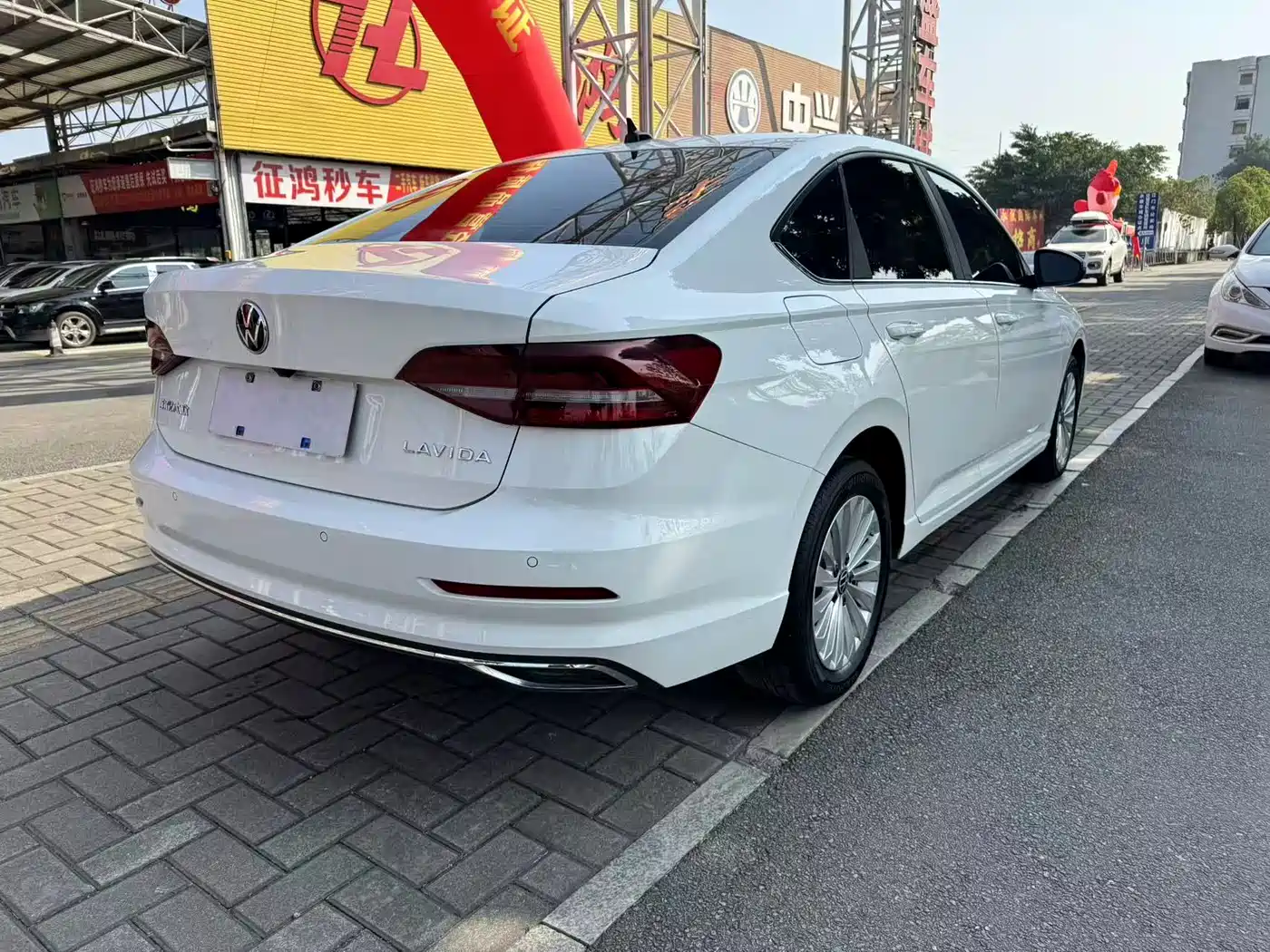 Volkswagen Lavida 2022 1.5L Auto Vision Edition фото 4