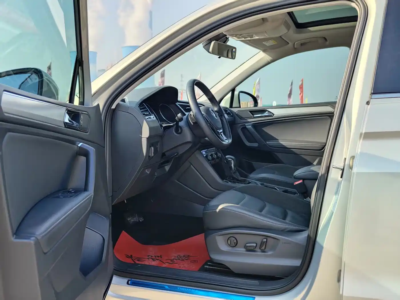 Volkswagen Tiguan L 2019 330TSI Automatic 2WD Panorama Comfort Edition China VI фото 10