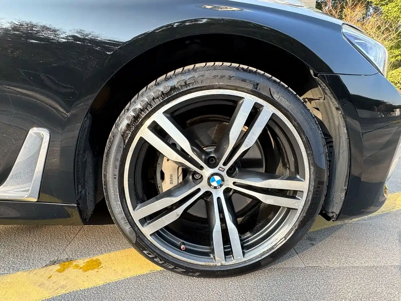 Photo 20 - BMW 7 Series