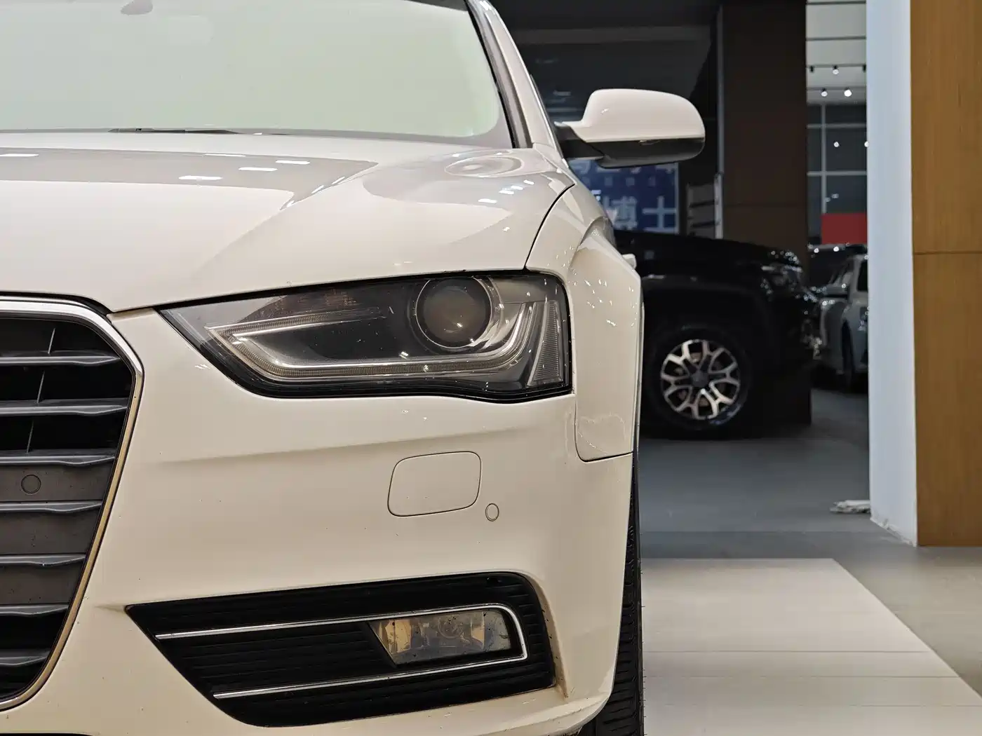 Audi A4L 2013 35 TFSI Automatic Standard фото 2