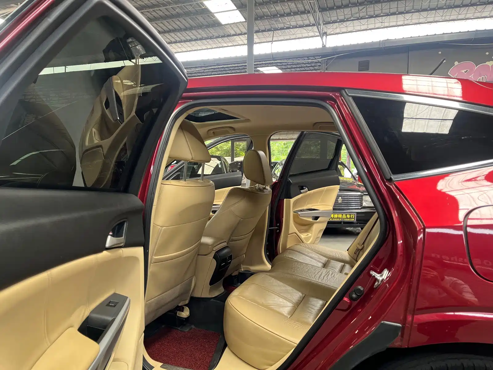 Фото 18 - Honda Crosstour