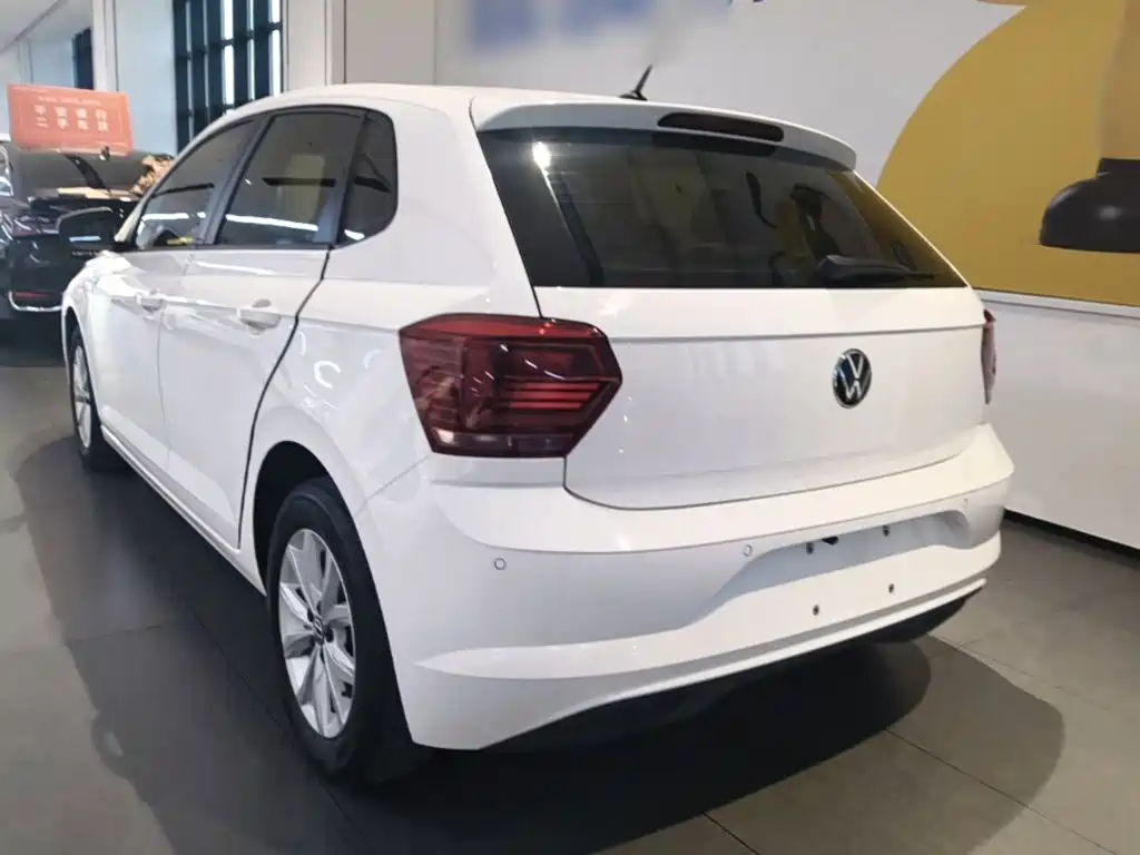 Фото 5 - Volkswagen Polo