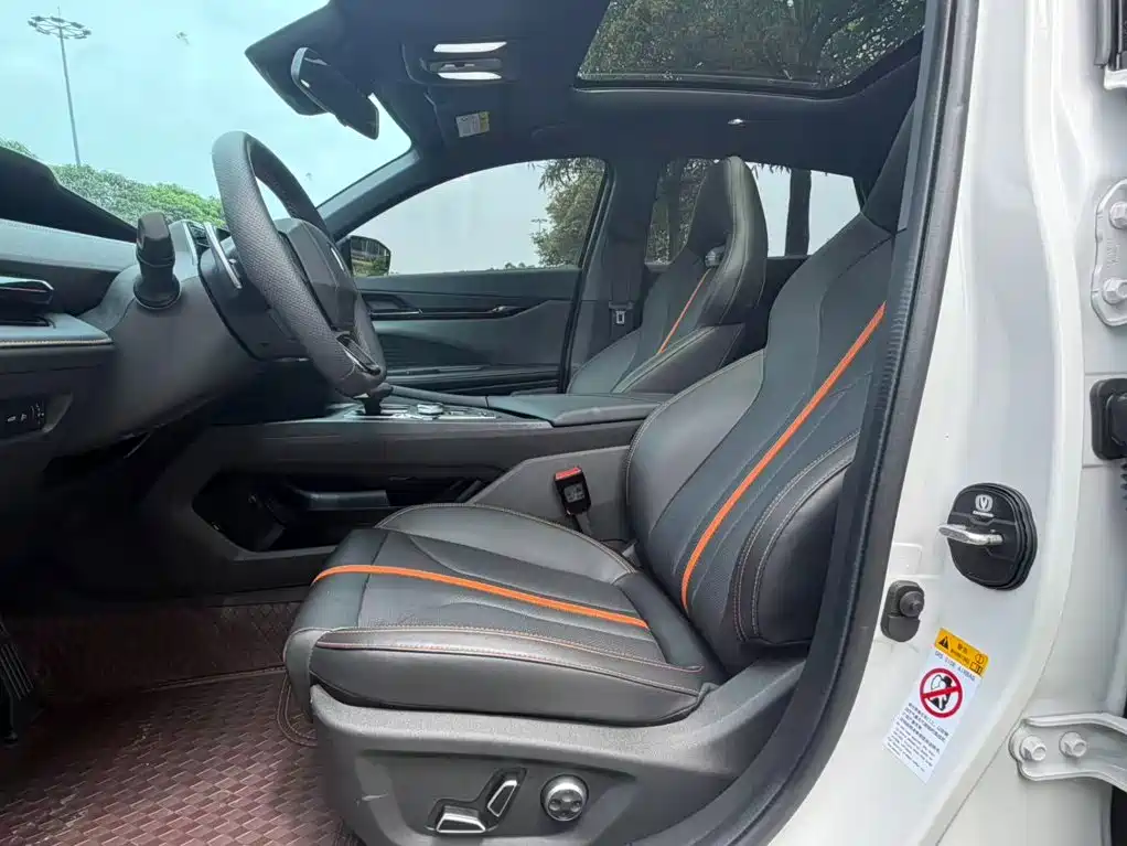 Changan UNI-V 2025 2024 1.5T Premium
