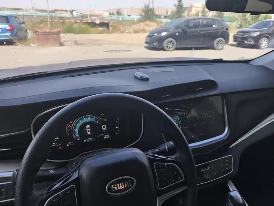 SWM Motor SWM G01 2019 2018 1.5T Automatic Smart UP
