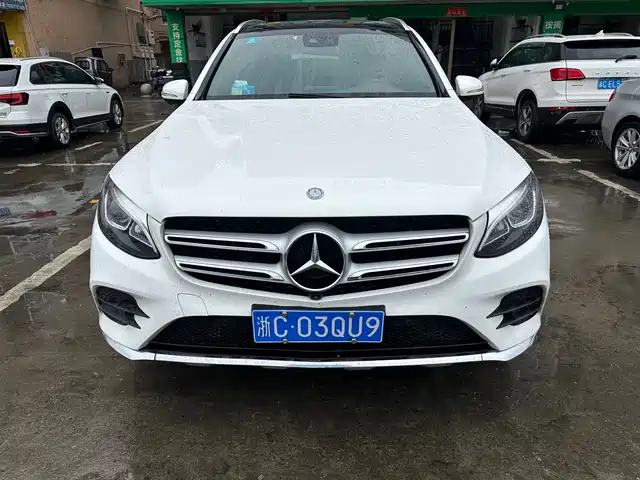 MERCEDES-BENZ GLC