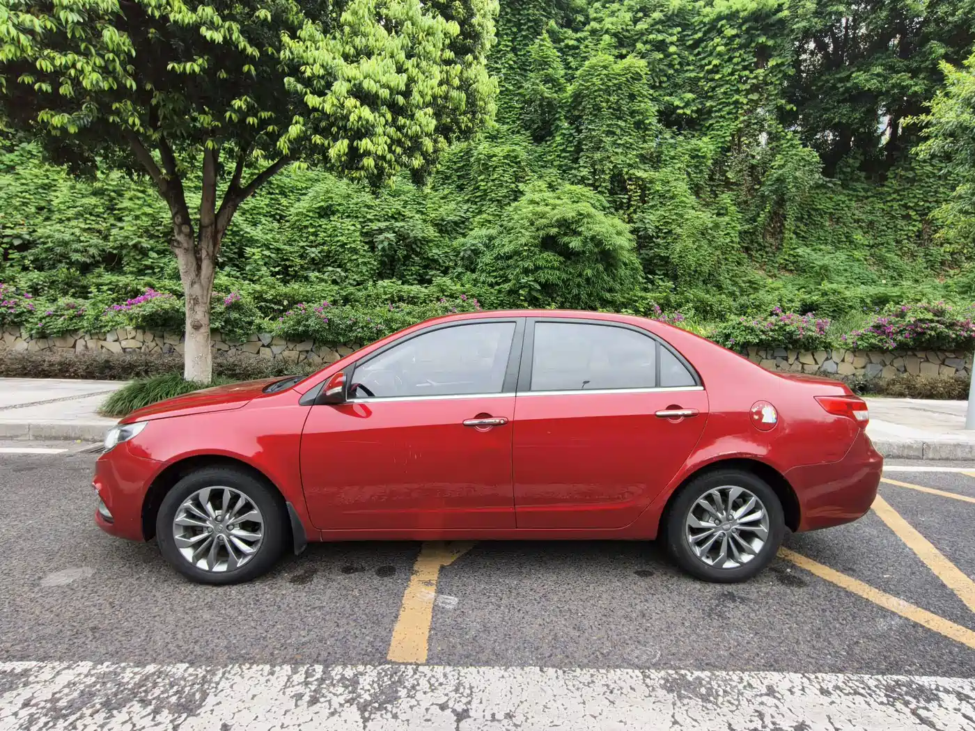 Фото 5 - Geely Vision