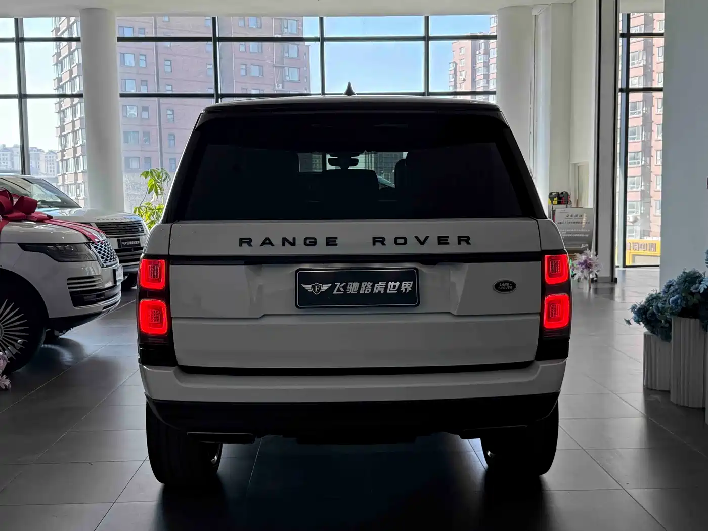 Land Rover Range Rover 2019 3.0 SCV6 Heritage Edition фото 26
