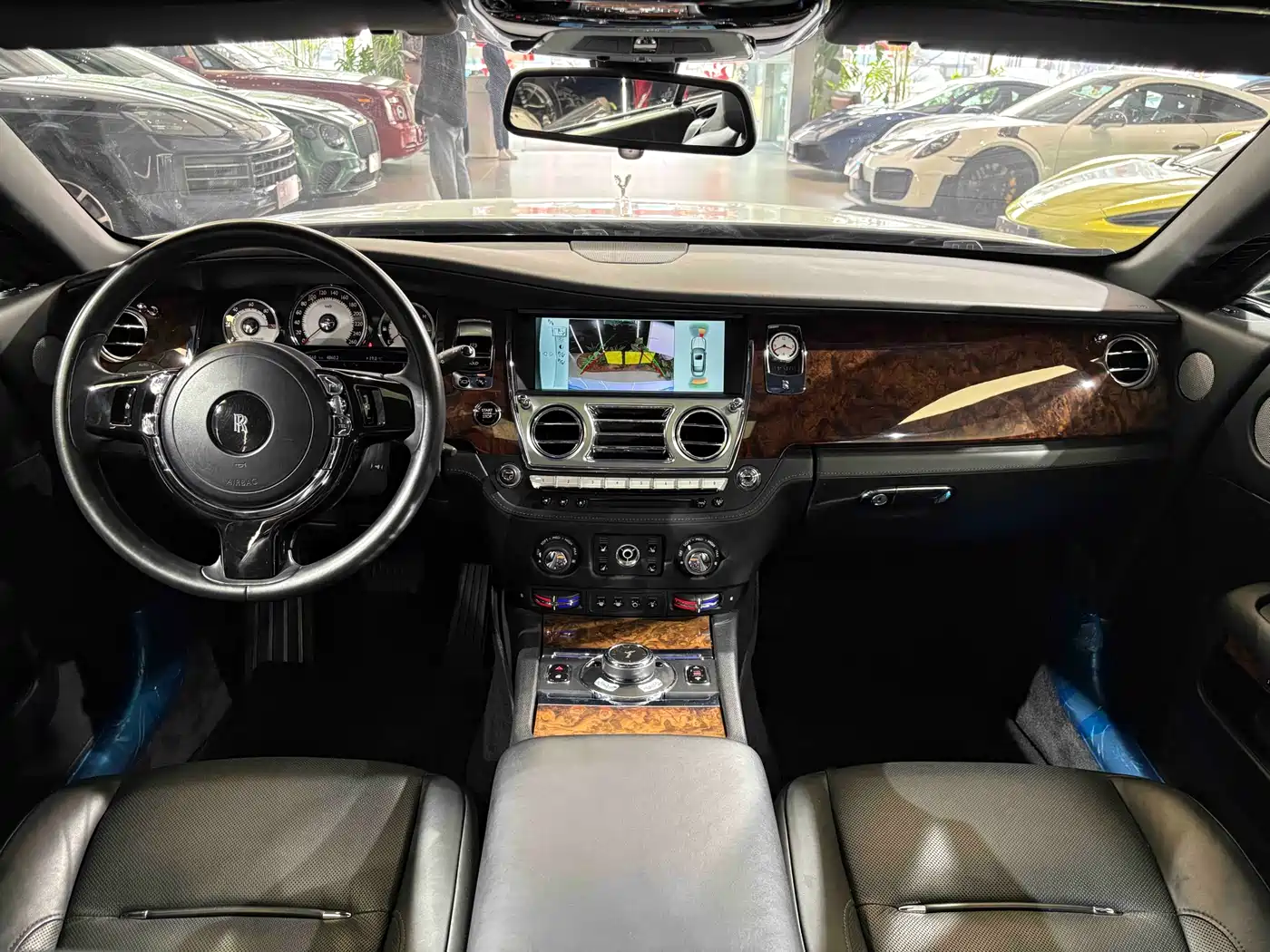Rolls-Royce Wraith 2013 6.6T Standard фото 16