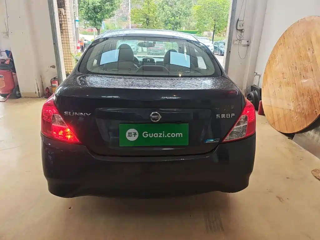 Nissan Sunny 2017 2016 1.5XE CVT Leading Edition