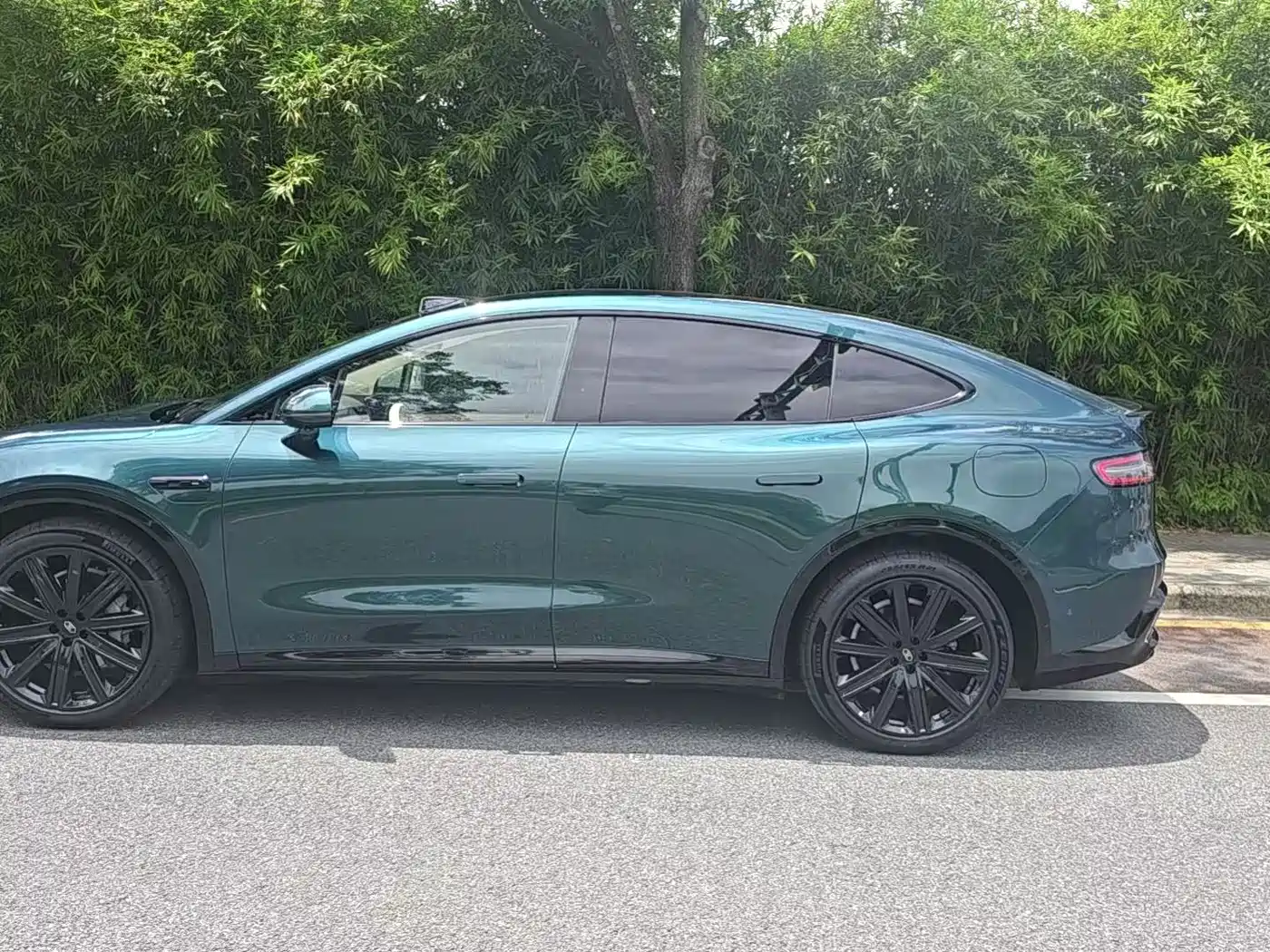 2026 Zhijie Luxeed R7