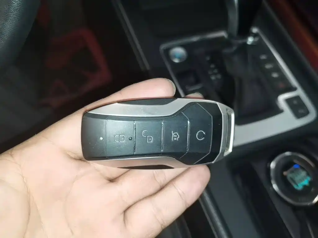 BYD Tang 2019 2018 2.0T Automatic Smart Connection Honor Edition 7-Seater China V
