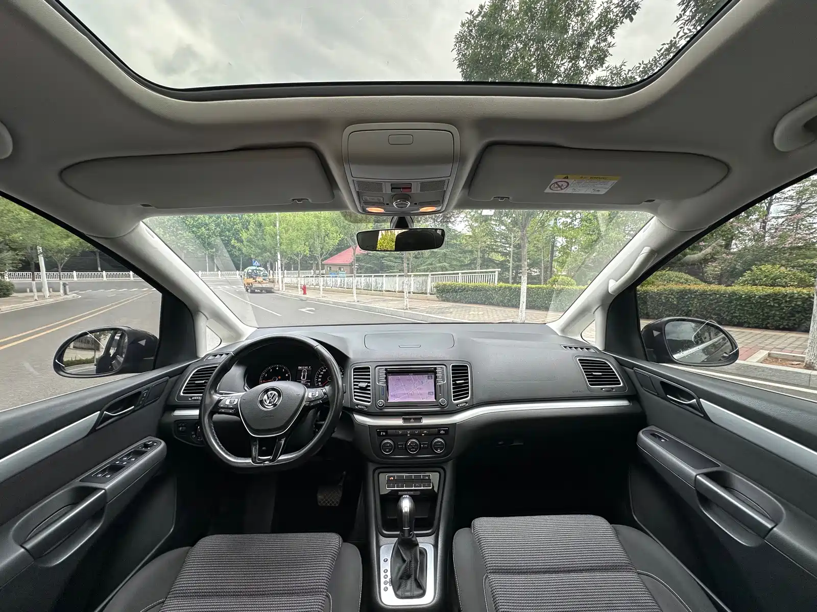 Фото 4 - Volkswagen Sharan