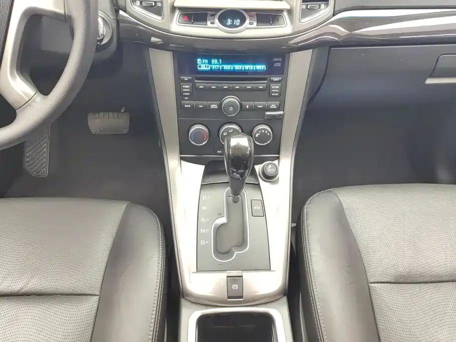 Chevrolet Captiva 2016 2015 2.4L 2WD Urban Edition 7-seater
