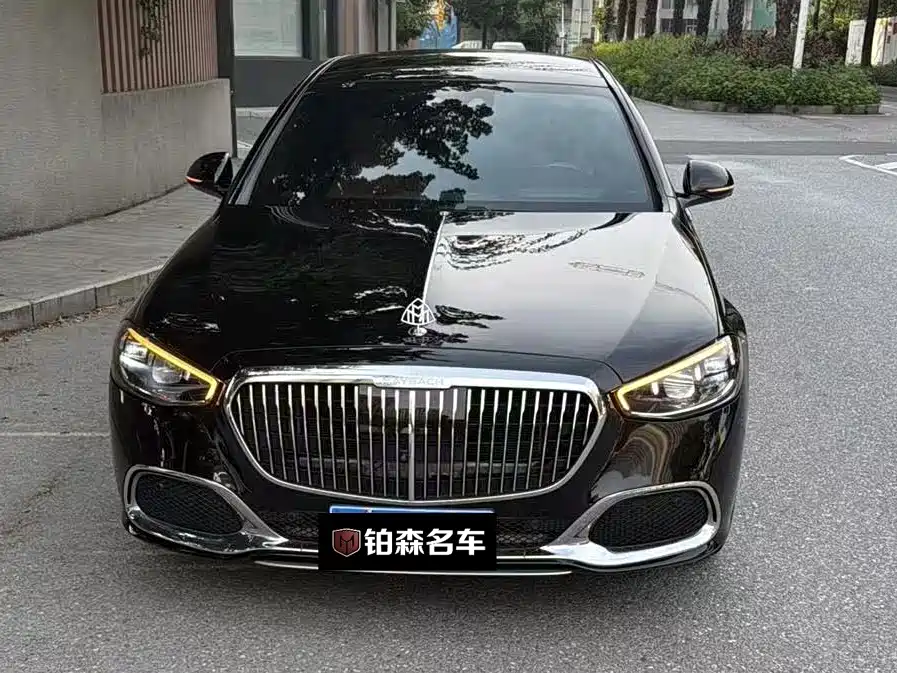 Photo 4 - Mercedes-Benz Maybach S-Class
