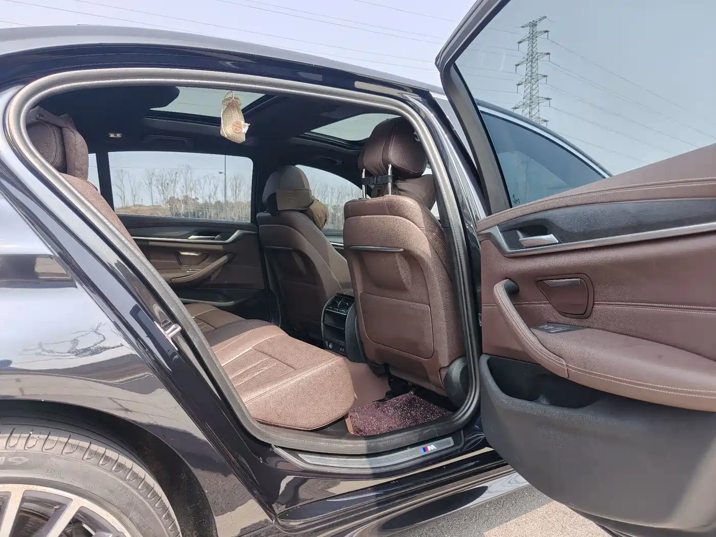 BMW 5 Series 2023 530Li Leading M Sport Package фото 7