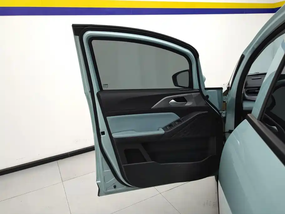 Фото 7 - Geely Geometry E Firefly