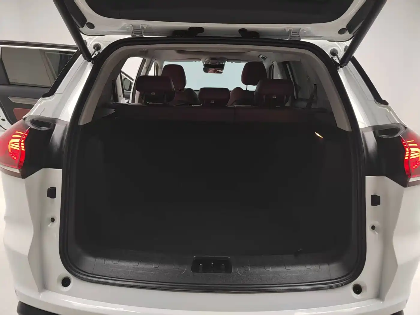 GEELY AUTOMOBILE BOYUE