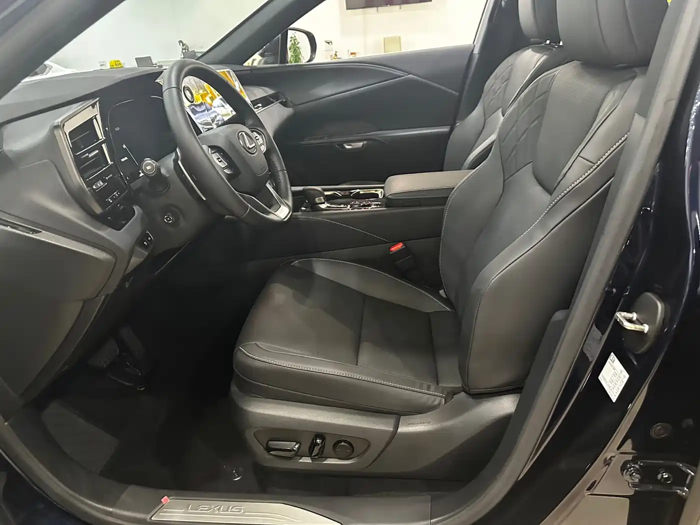 Lexus RX 2025 2025 300 4WD Premium Edition
