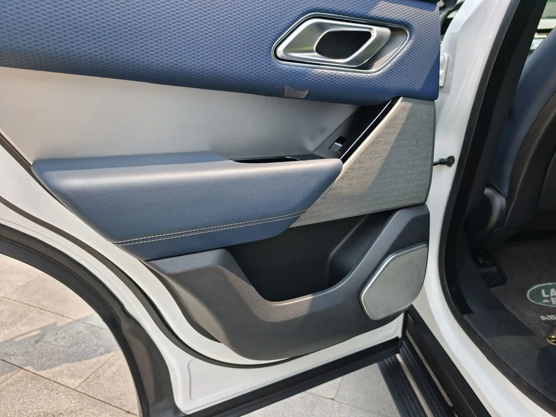 Фото 21 - Land Rover Range Rover Velar