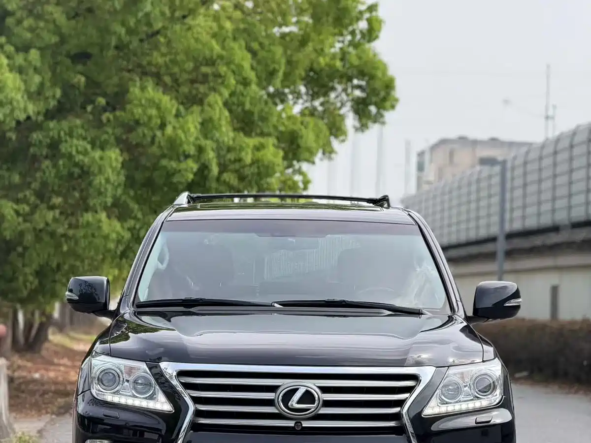Lexus LX 2013 570
