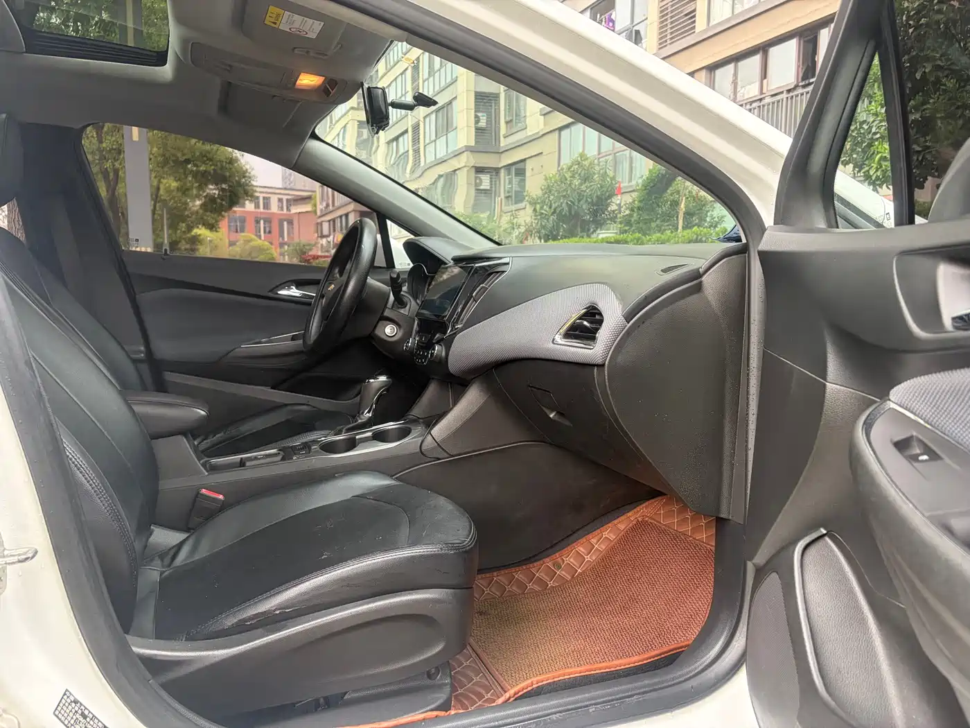 Chevrolet Cruze 2018 2018 320 Automatic Pioneer Sunroof Edition