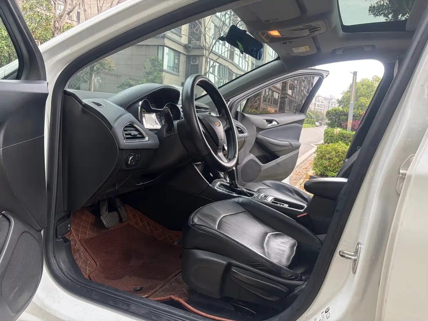 Chevrolet Cruze 2018 2018 320 Automatic Pioneer Sunroof Edition