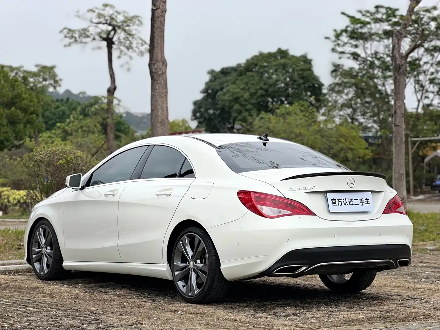 Mercedes-Benz CLA (Import) 2017 CLA 200 Dynamic фото 5
