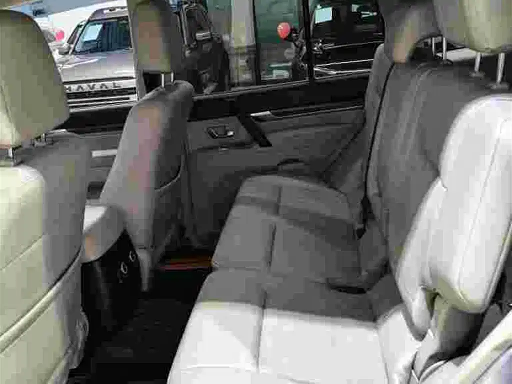 Mitsubishi Pajero (Import) 2011 3.0L Luxury Edition фото 9
