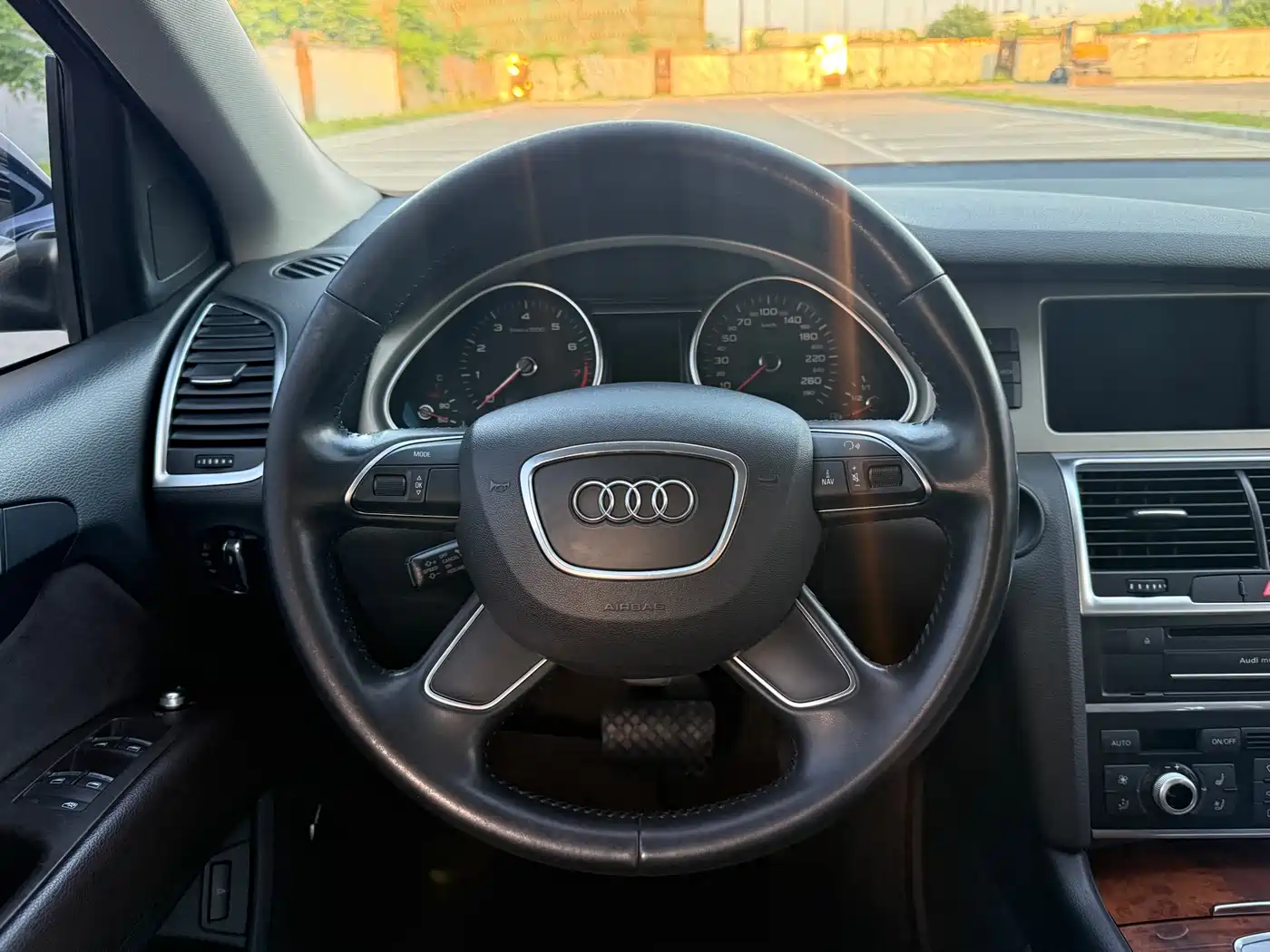 Audi Q7 2015 40 TFSI Classic Edition фото 9