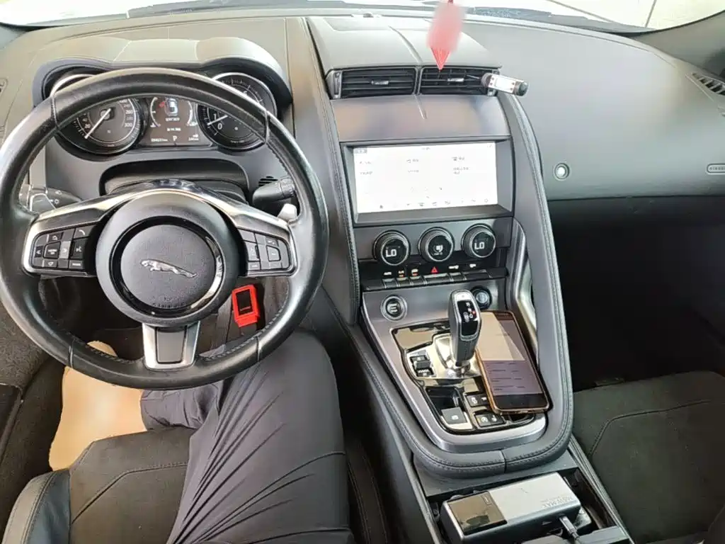 Jaguar F-TYPE 2019 2019 2.0T Coupe