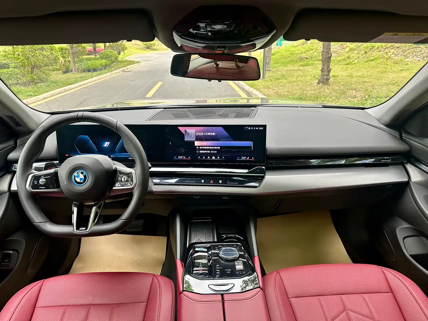 BMW I5