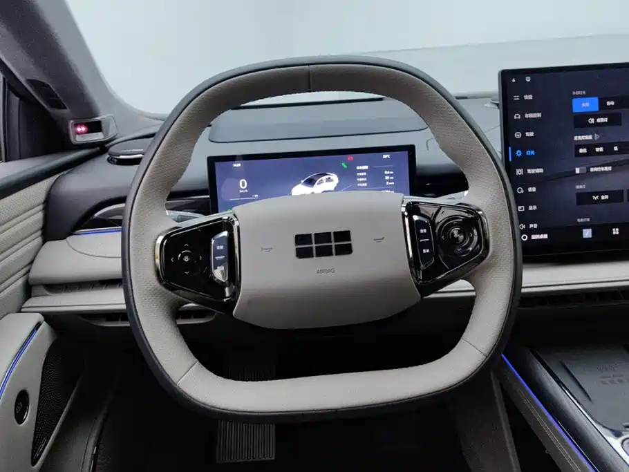 Geely Galaxy Galaxy Xingyao 8 2025 2025 Model 130km EM-i Flagship Edition