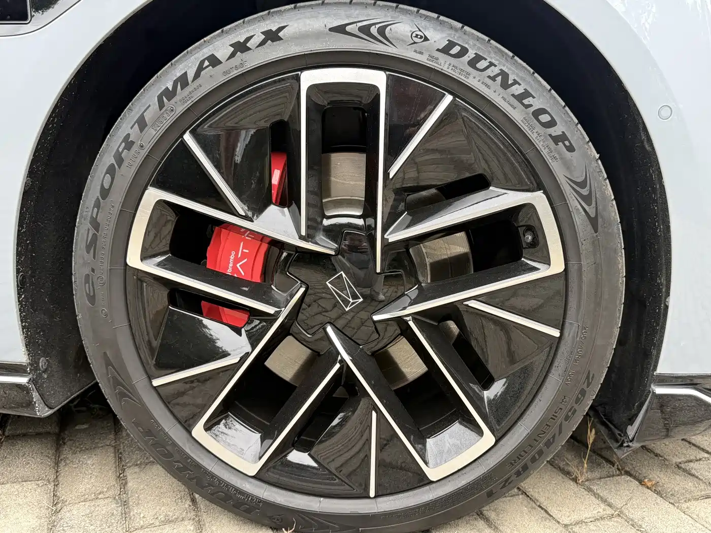 Avatr 12 2024 2023 Model 700 Triple Laser RWD Luxury Edition