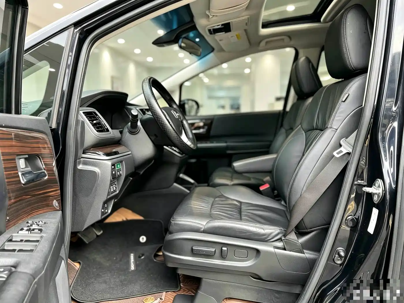 Фото 6 - Honda Odyssey
