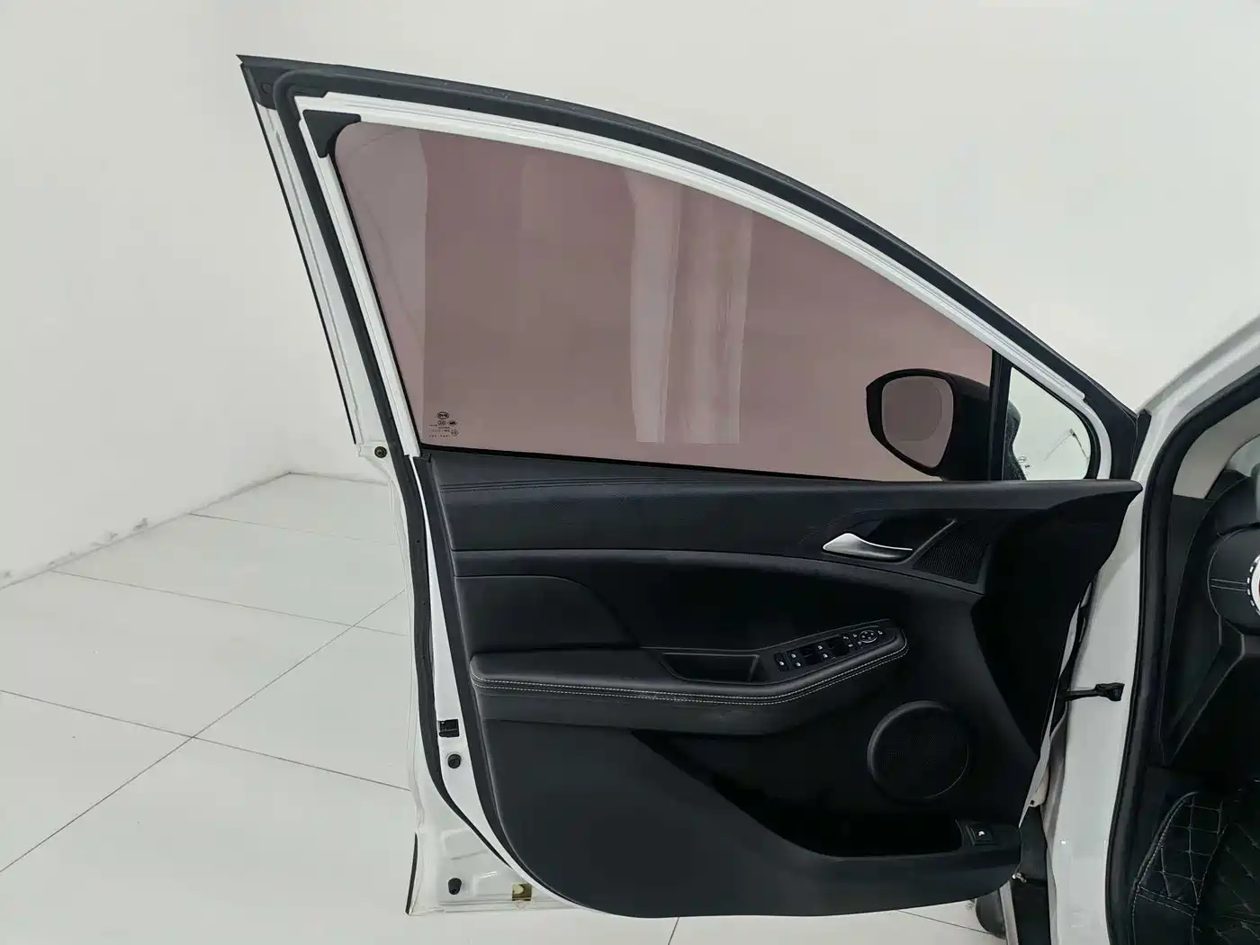 BYD Yuan New Energy 2020 2019 EV360 Smart Connect Edition