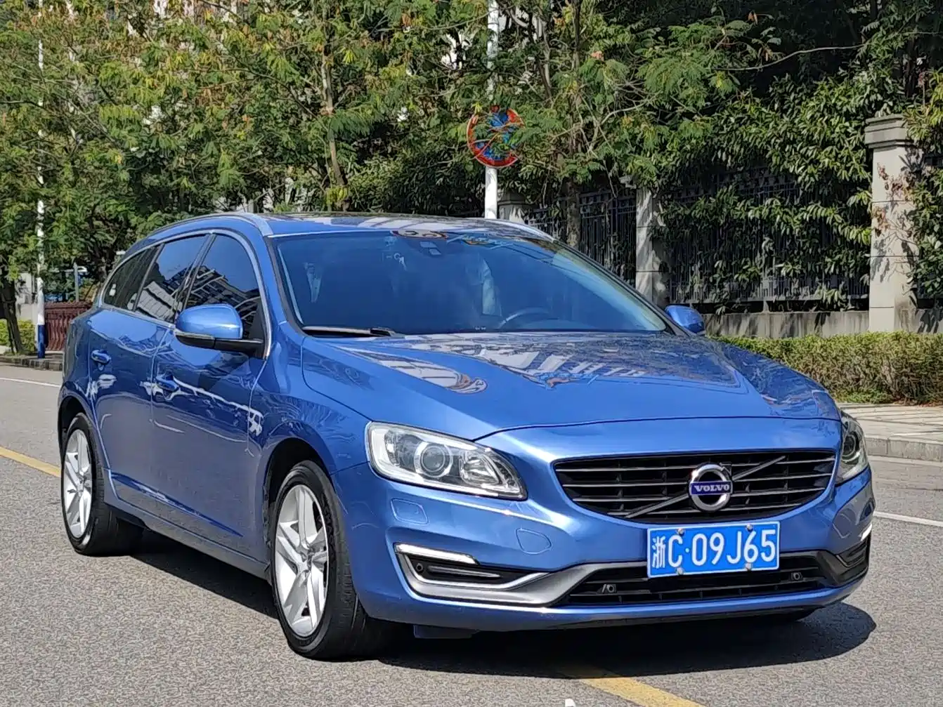 Фото 7 - Volvo V60