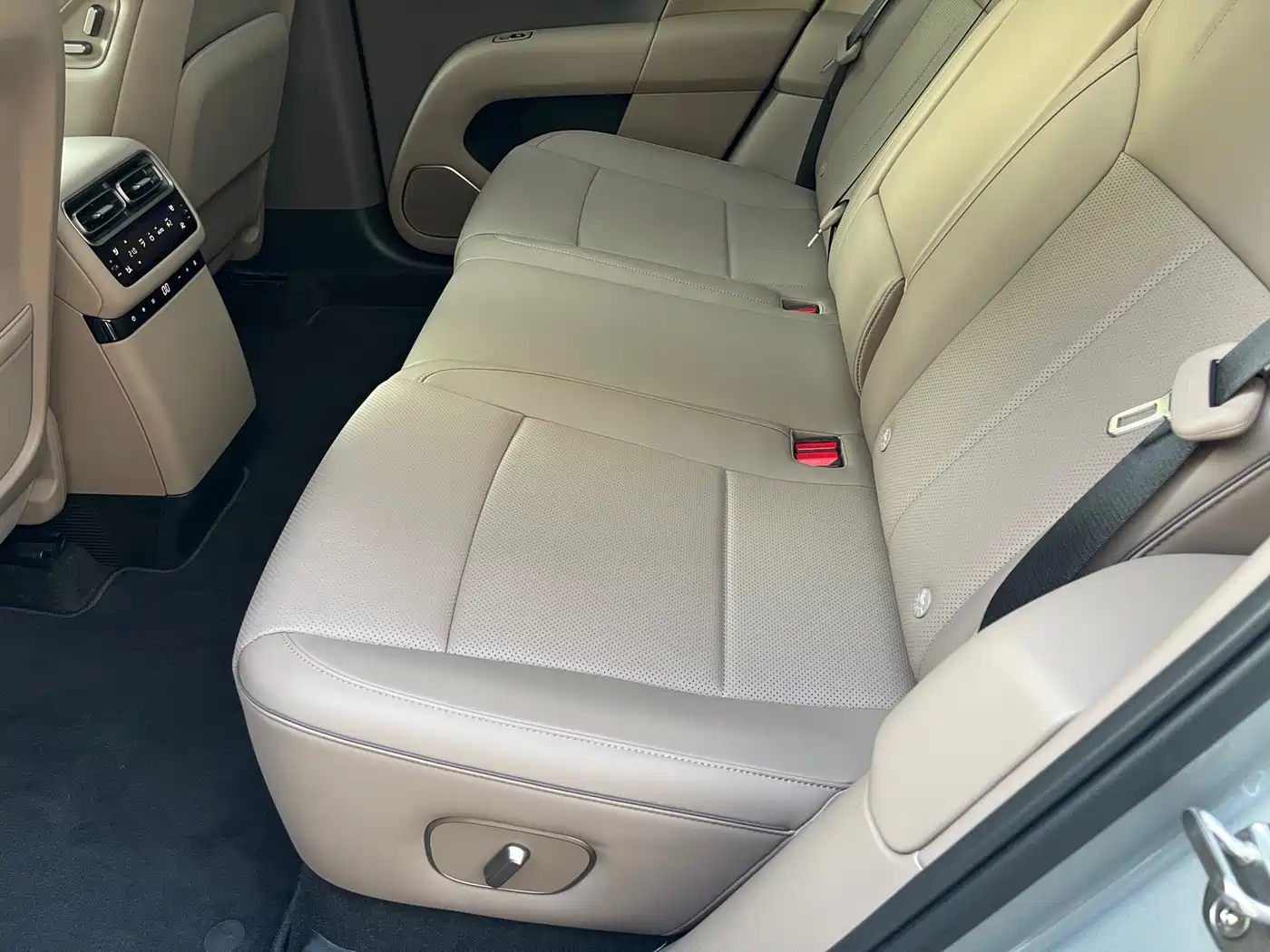 Li Auto i6 2025 2025 4WD Base Model