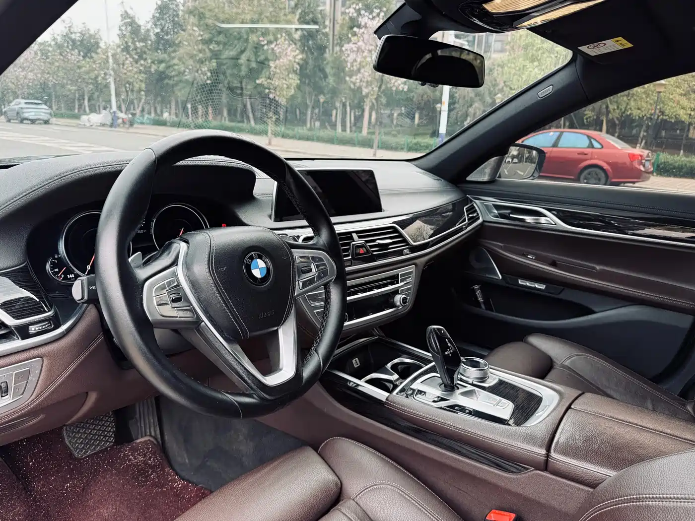 BMW 7 Series 2018 730Li Leading Type M Sport Package фото 16