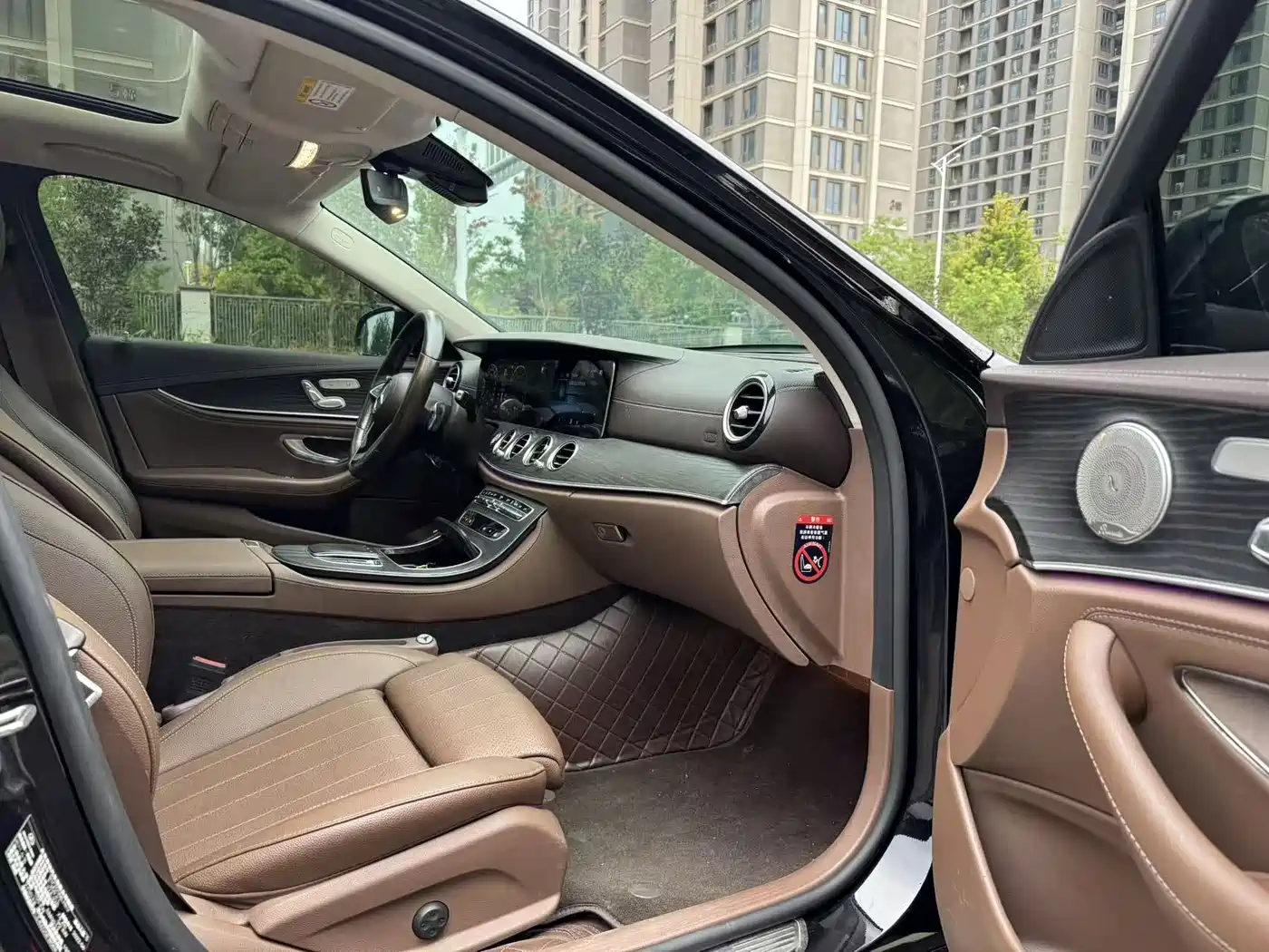 صورة 4 - Mercedes-Benz E-Class New Energy