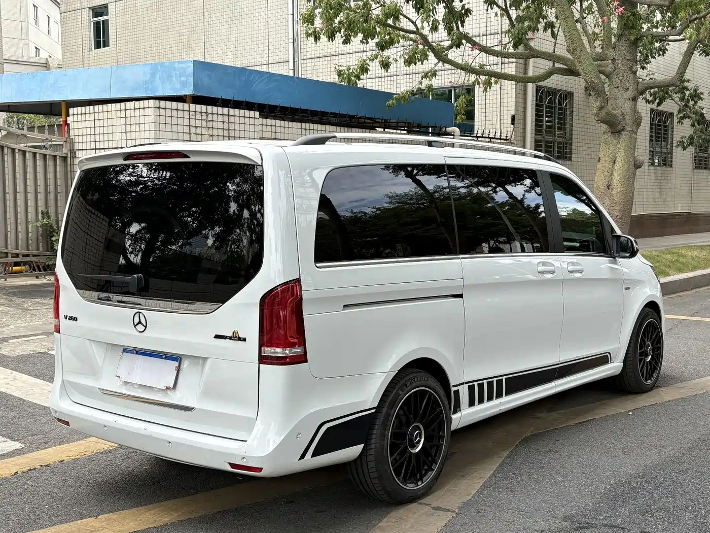 MERCEDES-BENZ V CLASS