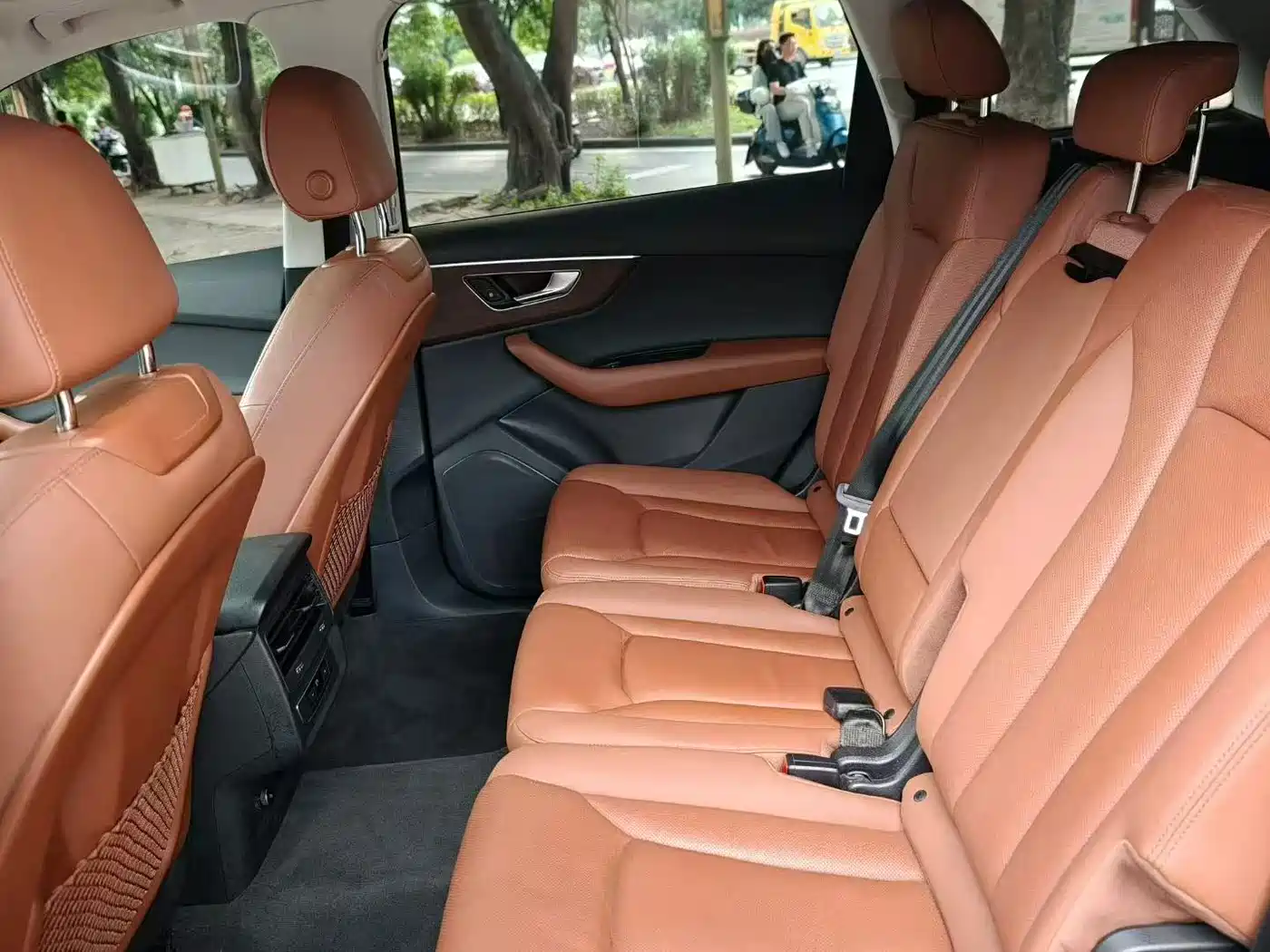 Photo 6 - Audi Q7