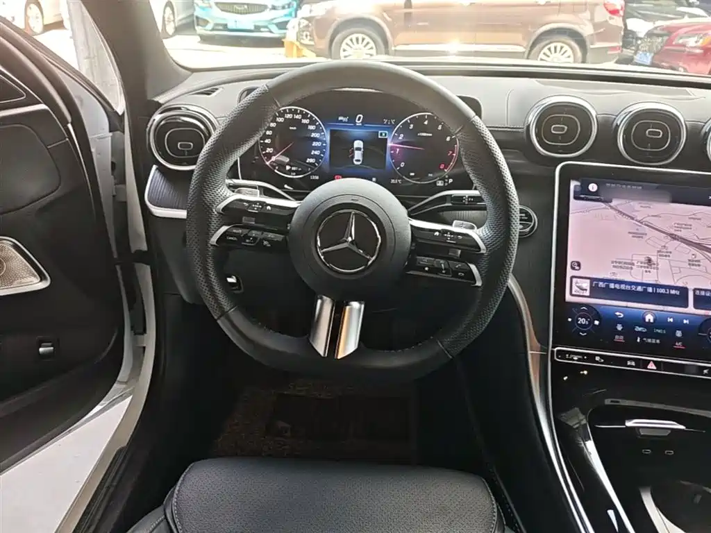 Фото 11 - Mercedes-Benz C-Class