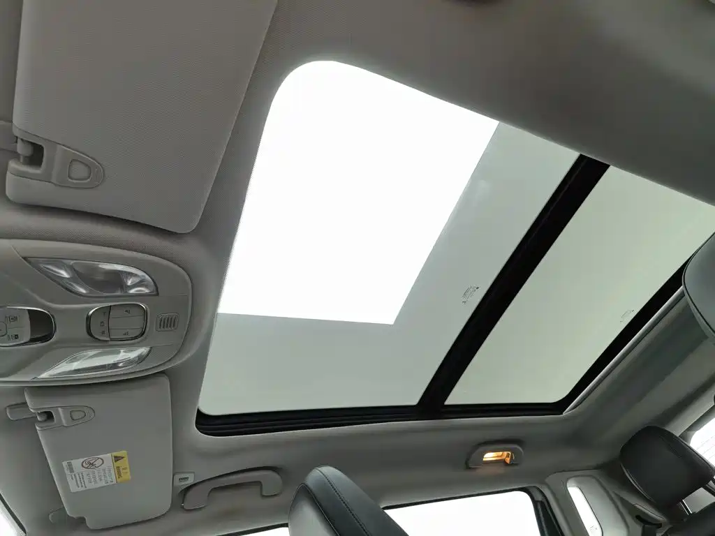 Photo 14 - Jeep Compass