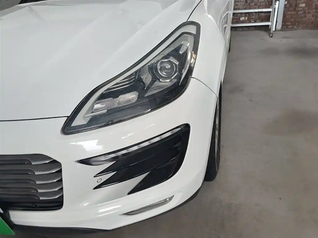 Zotye SR9 2018 2017 2.0T Auto Ultimate Heart Edition