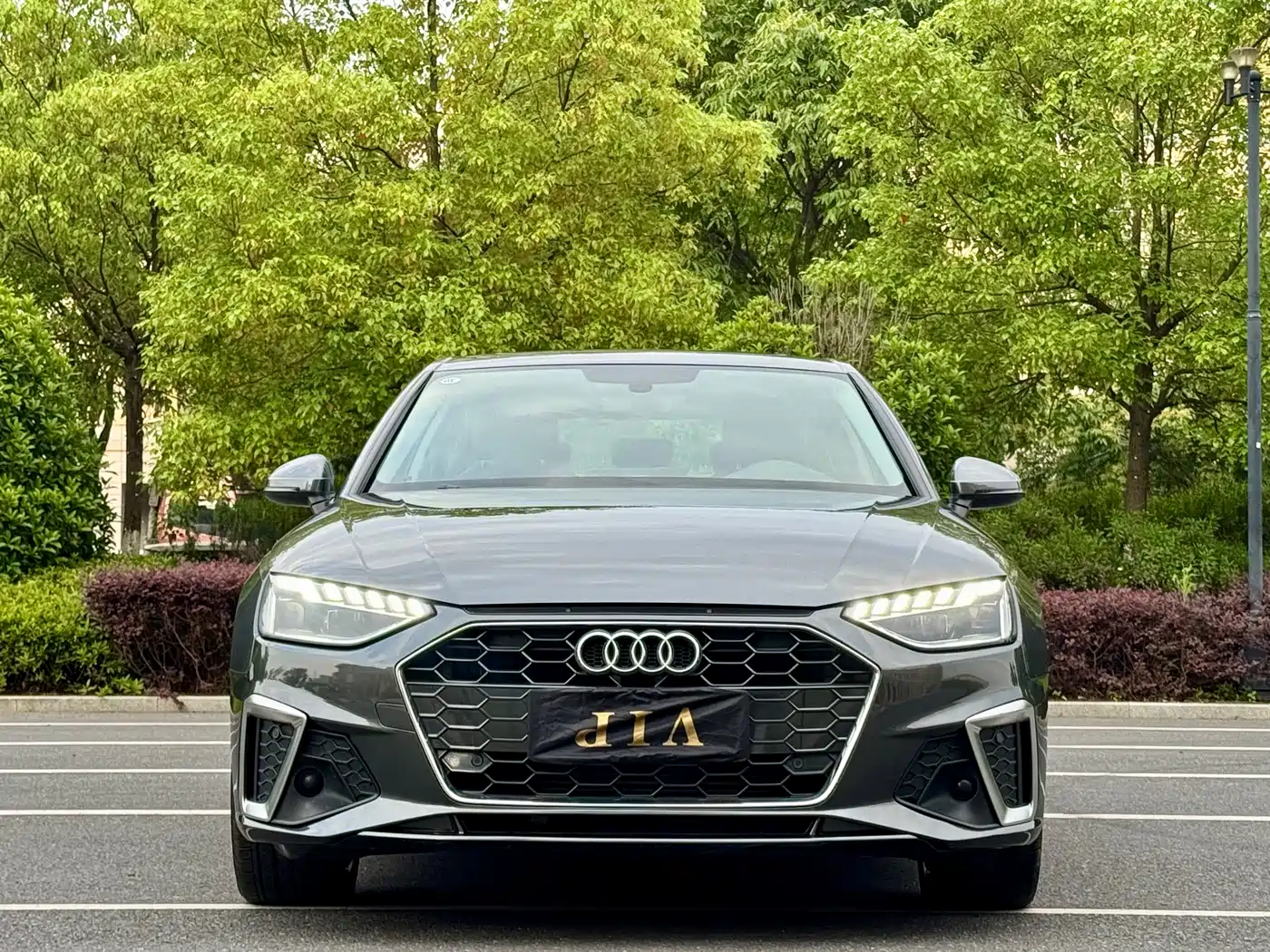 Фото 2 - Audi A4L